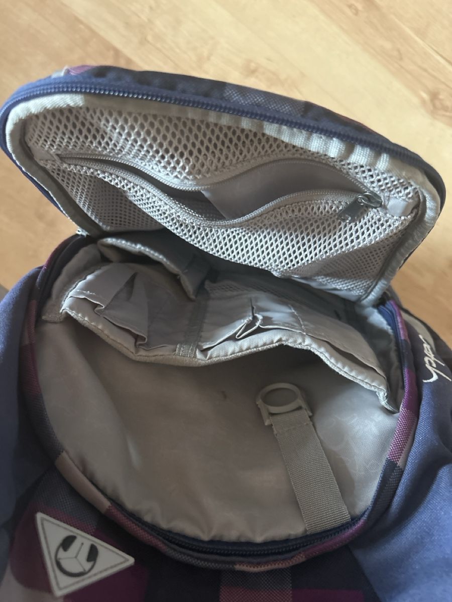 Satch Borse & Zaini: Schulrucksack Satch kariert lila blau – Usato da Dättlikon venduto da Sesseli007 4