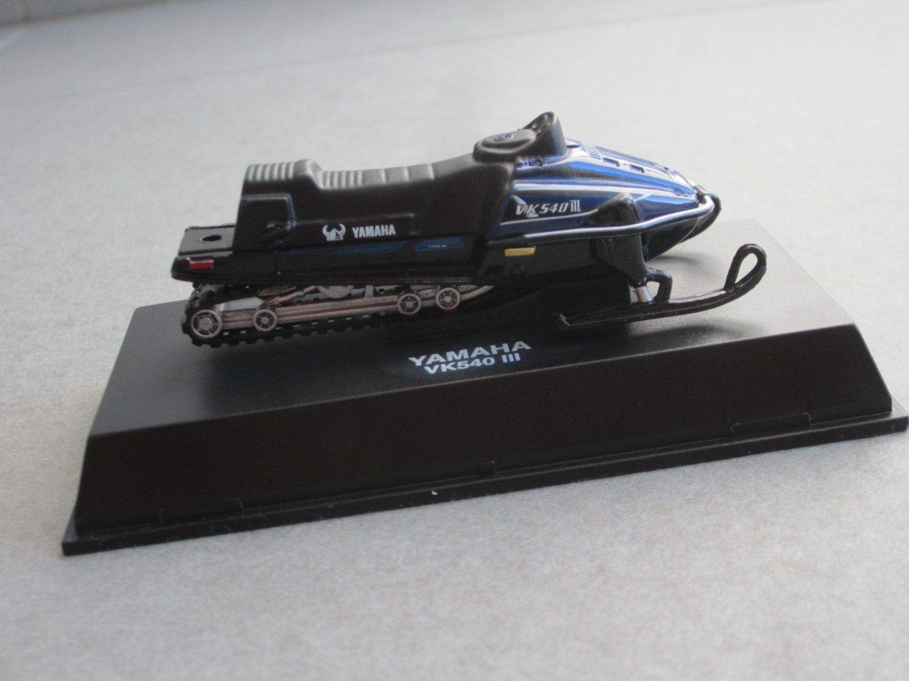 Modellbausätze & Standmodelle: Motoneige Yamaha modélisme. – Defekt aus Tramelan von Tors 2