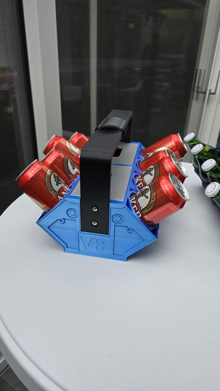 Toutes les décorations: Getraenkehalter V8 Design fuer 8 Dosen oder Flaschen – Neuf (Voir description) à Winznau par banditgsf 1