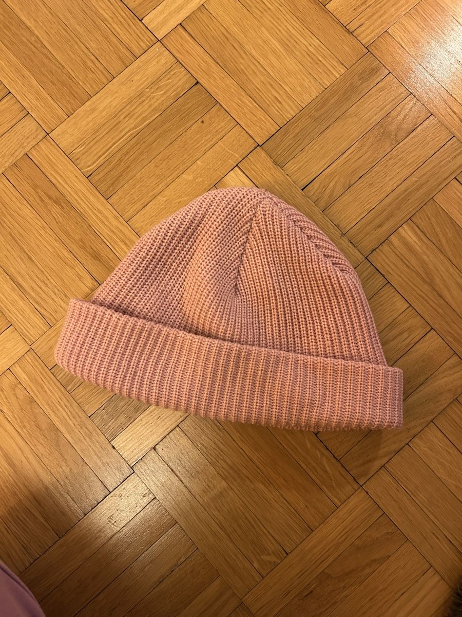 Weekday Copricapi, berretti & cappellini: Weekday Beanie Rosa – Usato da Zürich venduto da ori_9dcy