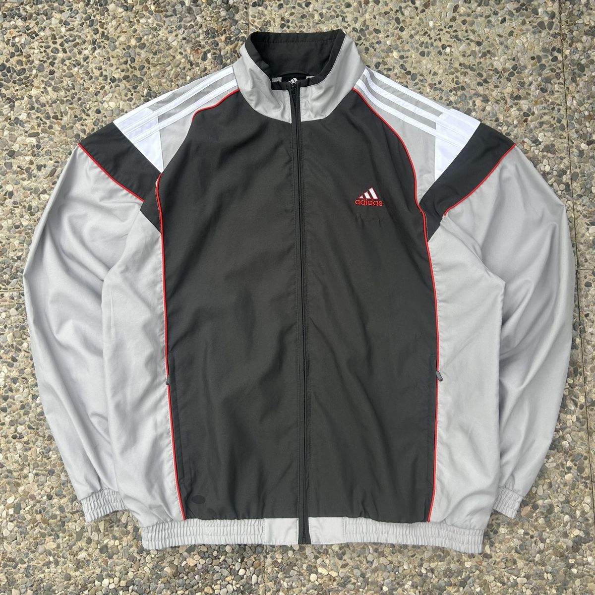 Adidas Jacken: Vintage Adidas 00’s track jacket – Gebraucht aus brent von fukusapes