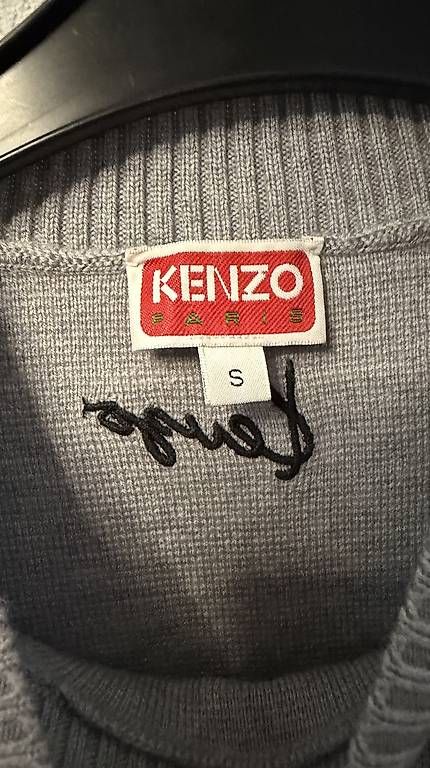 Pulls & Sweat-shirts: Kenzo Paris Strickpullover mit Blumenmotiv – Neuf avec emballage d'origine à Rorschach par Tara234 2