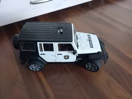 Bruder Jeep