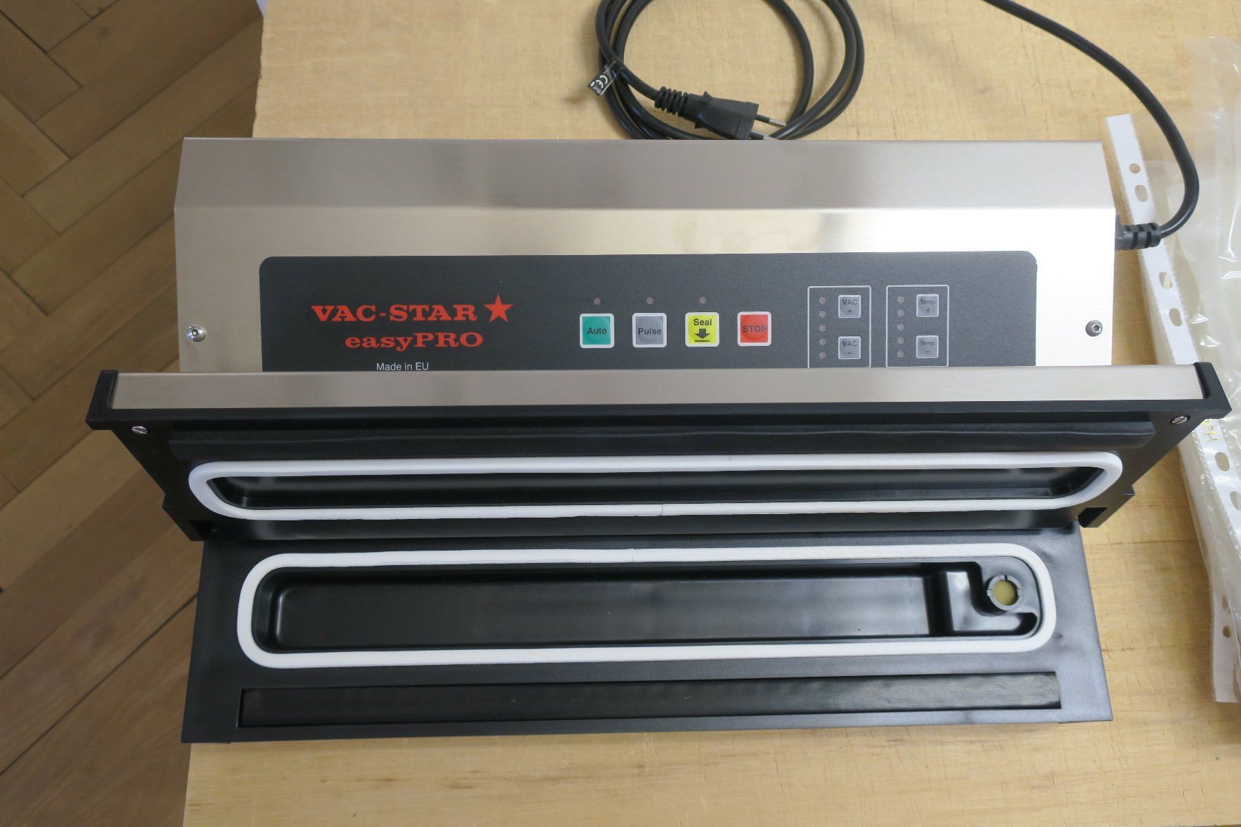 Elettrodomestici da cucina: Vakuumgerät easyPRO mit Beuteln NEU – Nuovo (secondo la descrizione) da Turbenthal venduto da rh11 1