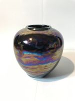 Vase noir irisé