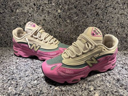 New Balance 1000.     44,5
