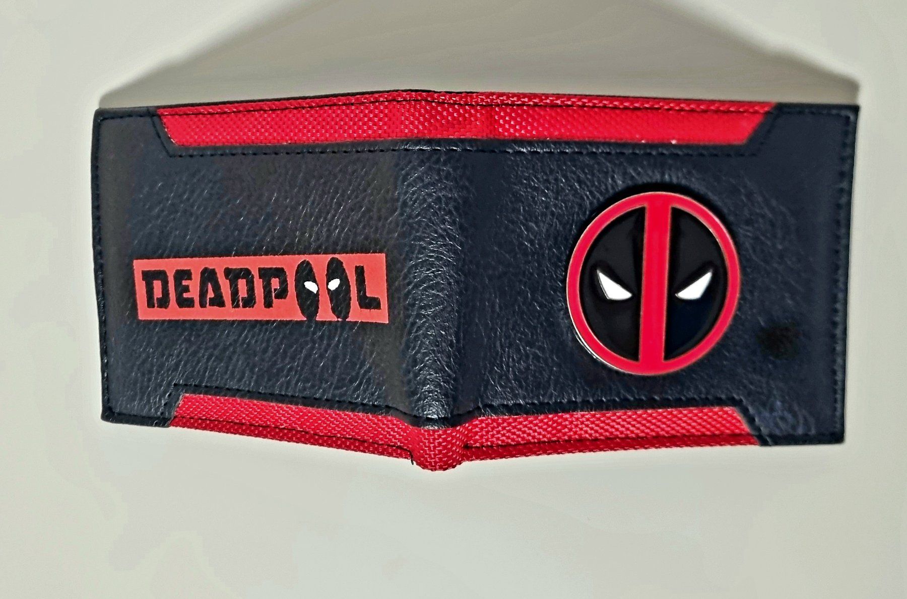 Portafogli: Marvel Deadpool Portemonnaie/Wallet, Trifold, Leder – Nuovo (secondo la descrizione) da Sarmenstorf venduto da jkr_zm2r 1