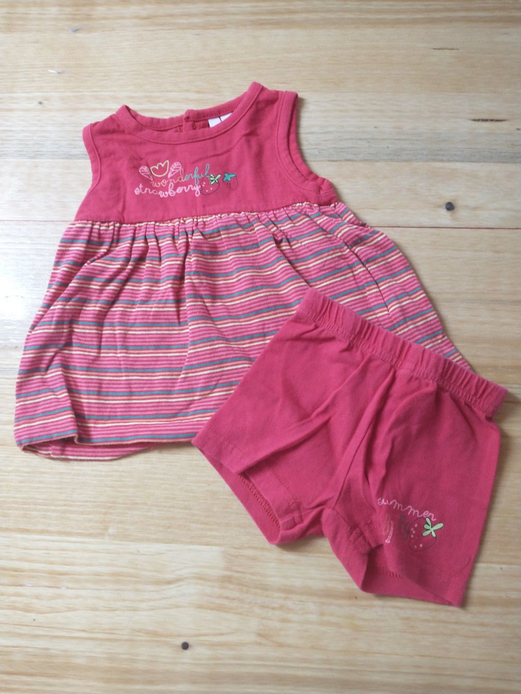 Lotti & Set di vestiti: Süsse Mädchenkleider Set Gr. 62/68 Sommerkleidchen – Usato da Ersigen venduto da she9a 3