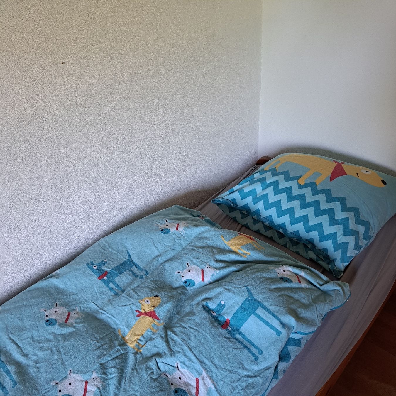 Linge de lit: Bettbezug mit Hunden – D'occasion à Schaffhausen par xJuliax