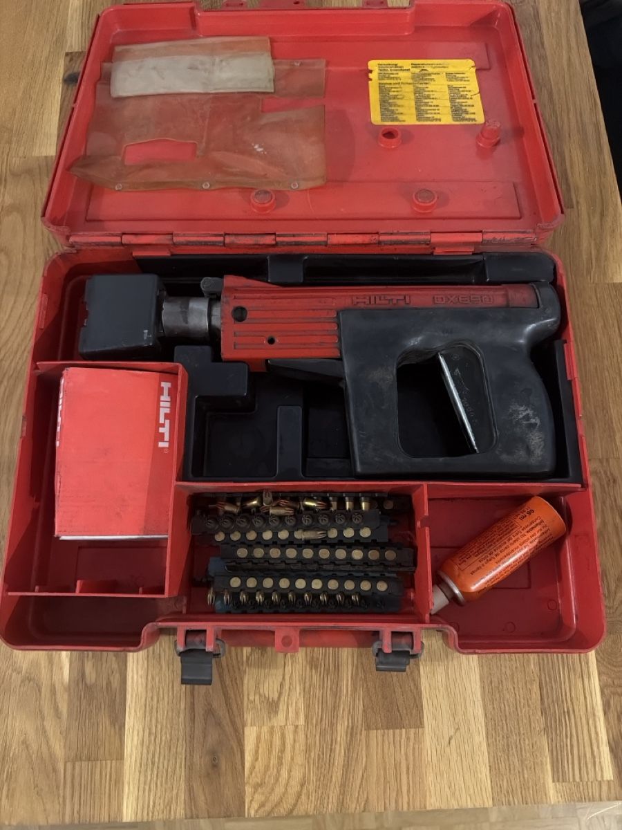 Hilti Tutti gli attrezzi: HILTI DX – Usato da Brügg BE venduto da traindenuit 1