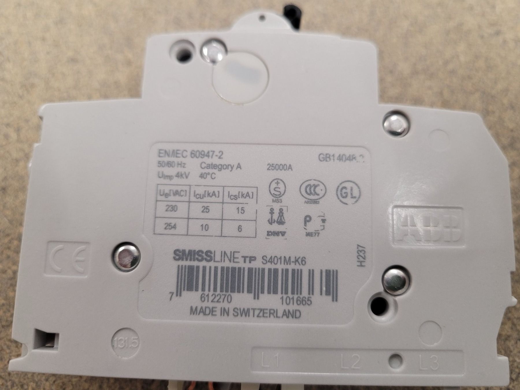 ABB Interruttori: ABB Sicherung S401M K6 mit Neutralleitertrenner – Usato da Vitznau venduto da Night-Fire 2