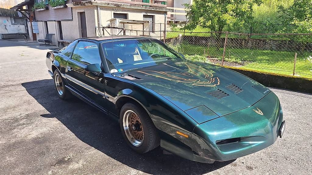 Pontiac Automobili: Pontiac Firebird Trans Am 5.0 – Usato da Stansstad venduto da th__7wgm 2