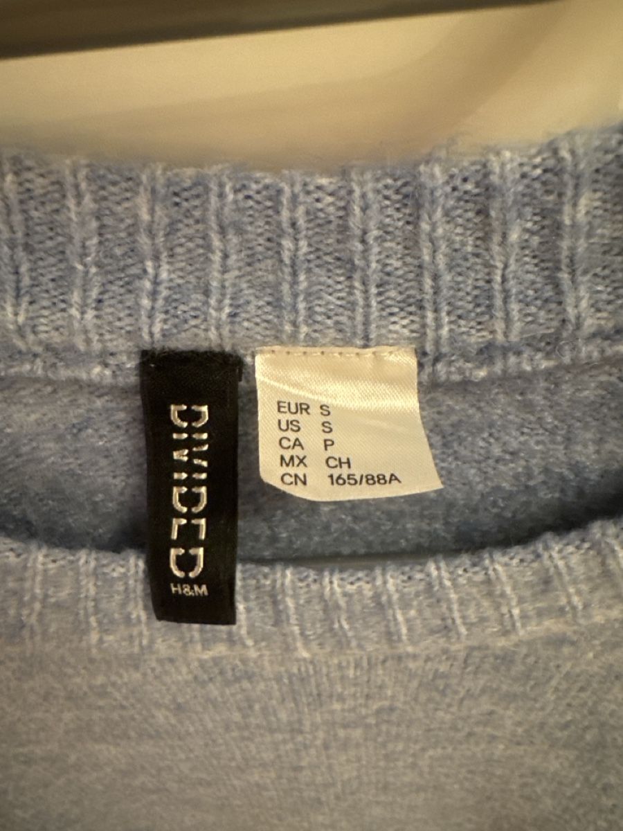 H&M Tops: Blaues Strick- Oberteil – Neuf (Voir description) à Villmergen par adi_5ljw 1