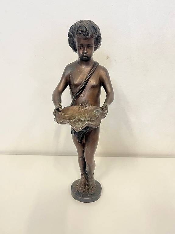 Statuette: Statuette en bronze garçon avec coquillage – Usato da Les Acacias venduto da kim_2dxt