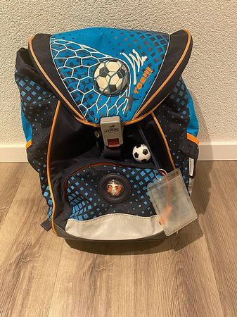 Schulrucksack für SchulanfängerInnen Fussball blau