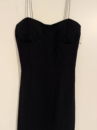 Vestito nero nuovo