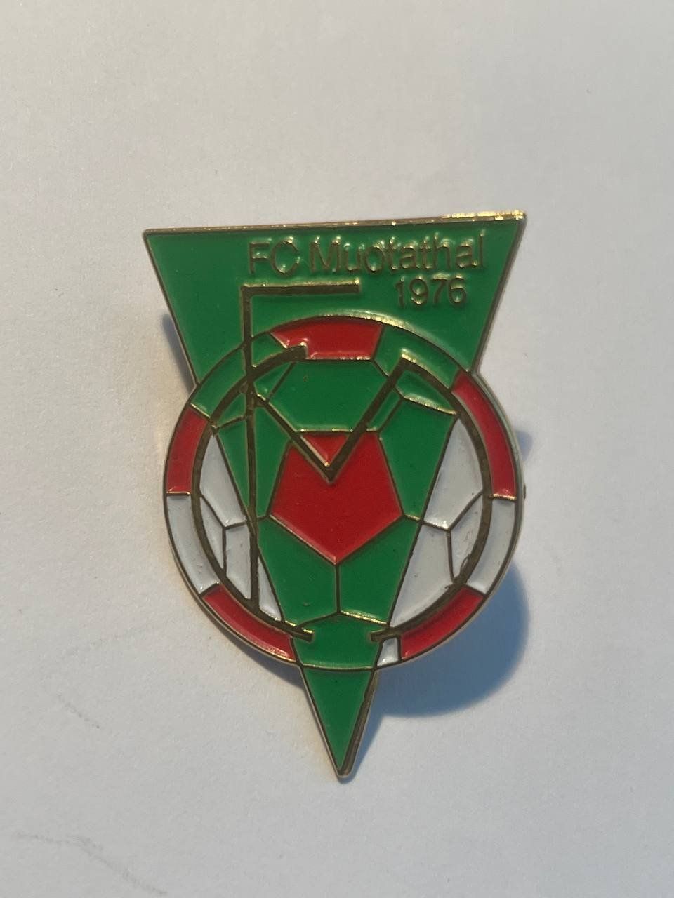 Placchette & Badge: 113. Pin - FC Moutathal – Usato da Luzern venduto da Irek