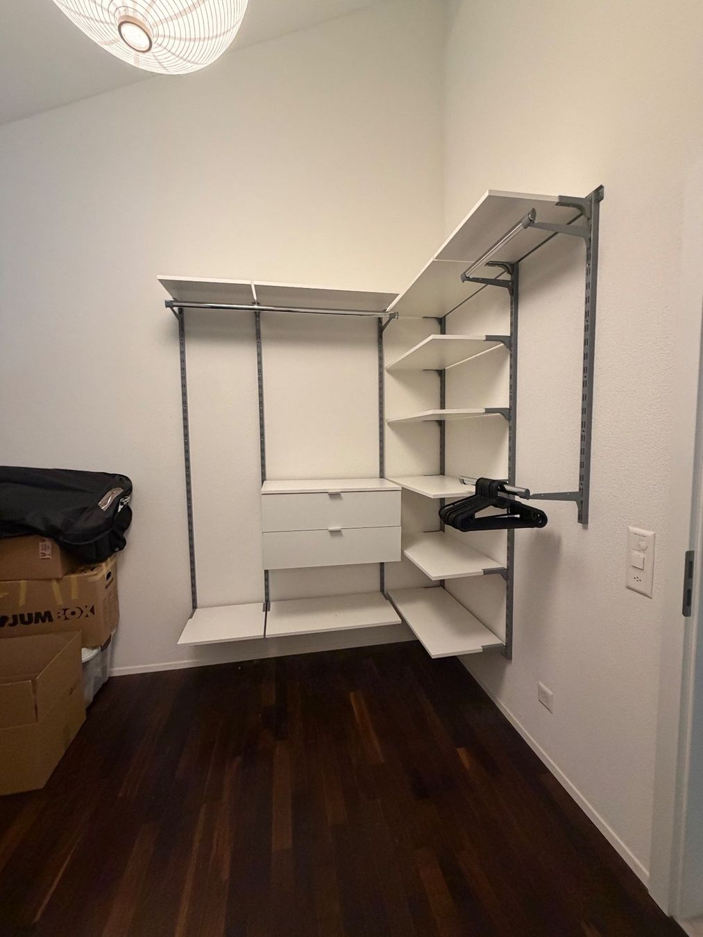 Scaffali: Regal / Kleiderschrank – Usato da Lüsslingen venduto da Peghi