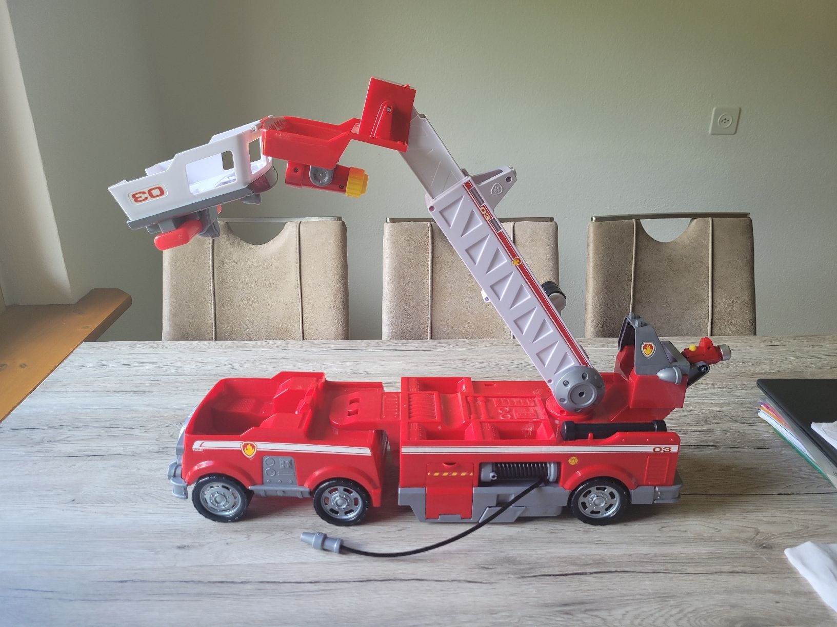 Giocattoli: Paw Patrol Feuerwehrauto mit Sound – Usato da Zweisimmen venduto da sarahjg 1