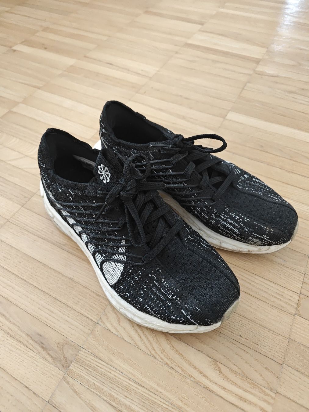 Scarpe da donna: Laufschuhe  – Usato da Ortschwaben venduto da _MELU_