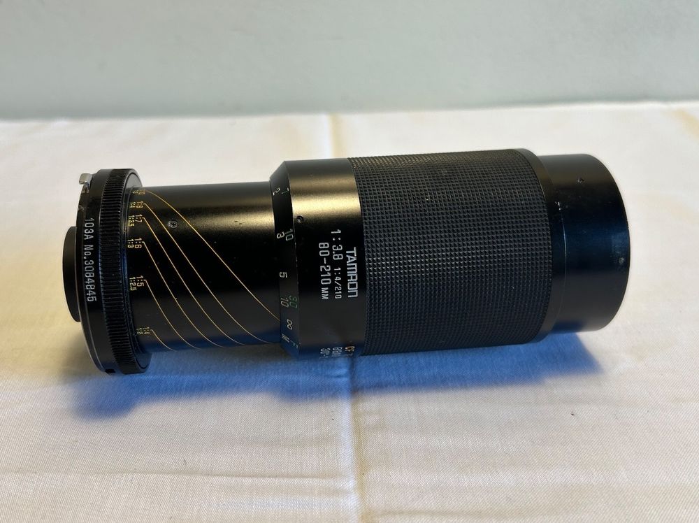 appareil photo Canon EOS 1000 F + objectif tamron 80-210mm