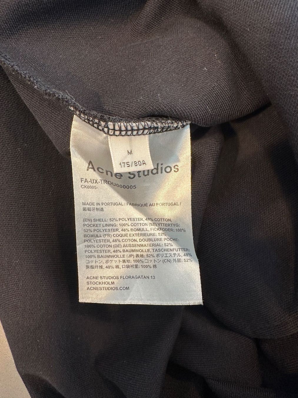 Acne Studios Pantaloni: Acne Studios Hose schwarz, Grösse M – Usato da Bonstetten venduto da Goodbuy1 6