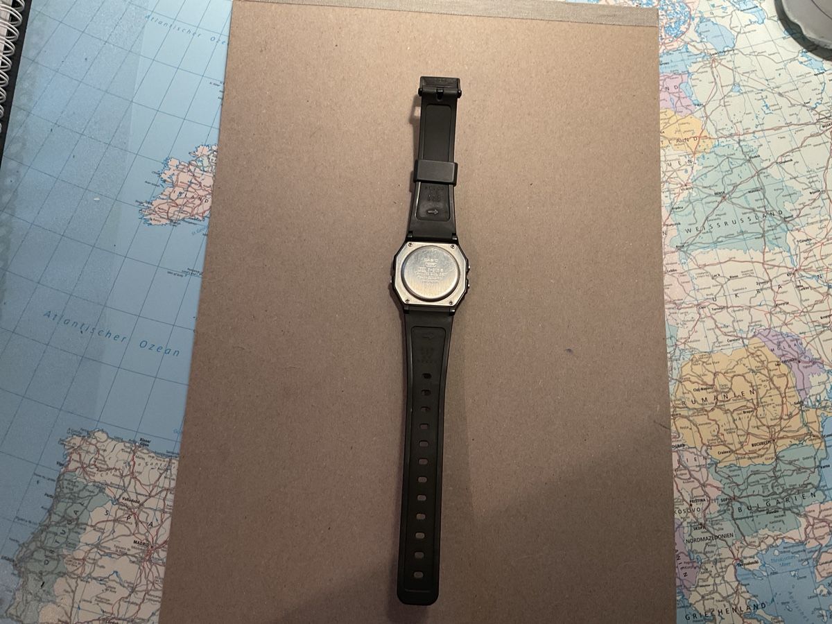 Casio Uhren: Digitaluhr Casio Schwarz gut erhalten – Neu (gemäss Beschreibung) aus Zürich von Weber020 1