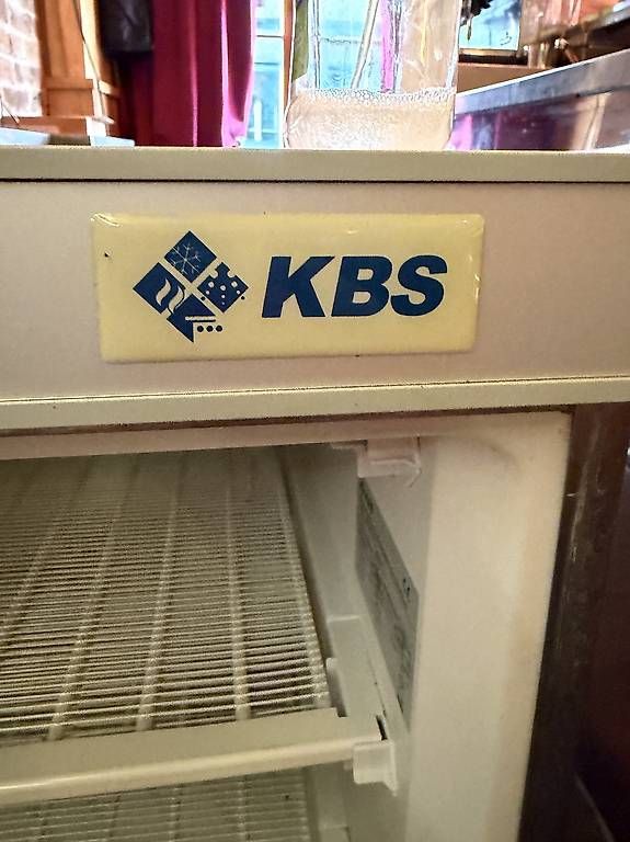 Congelatori: Gastro-Tiefkühlschrank – Usato da Flawil venduto da KeJuNe 3