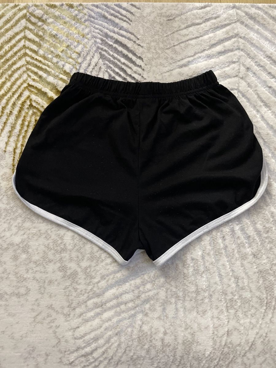 Pantalons: Schwarze Summer-Shorts "Los Angeles" – D'occasion à Rüfenacht BE par Edinas_shop 1