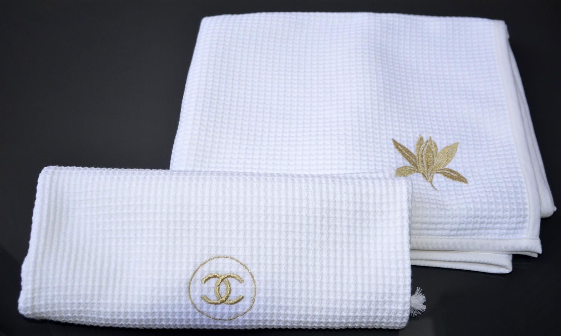 Teli da bagno: Badetuch / serviette de bain Chanel – Nuovo (secondo la descrizione) da Collonges venduto da Auganien 1