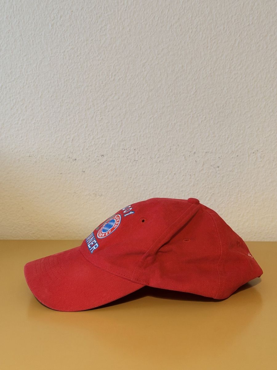 Bayern München Copricapi, berretti & cappellini: FCB Dad Cap - 2001 CL Winner – Usato da Zürich venduto da Wiselo 1