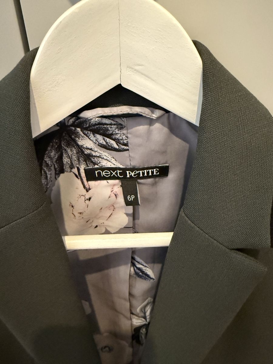 Completi & Tailleur: Next Petite Blazer, Grösse 34, Olivgrün – Usato da Uster venduto da Marciii 1