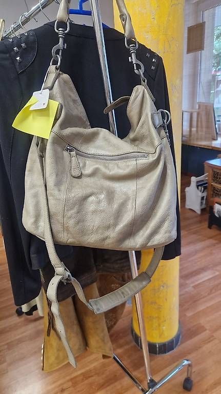 Borse da donna: Handtasche " Liebeskind " – Usato da Biglen venduto da adrian017 1