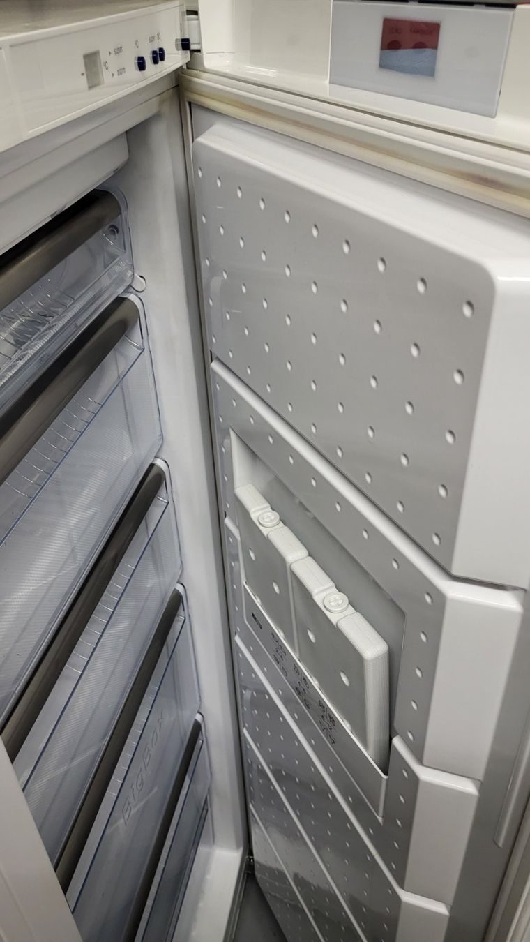 Bosch Congelatori: Gefrierschrank Bosch – Usato da Rheineck venduto da Bgaragesale 2