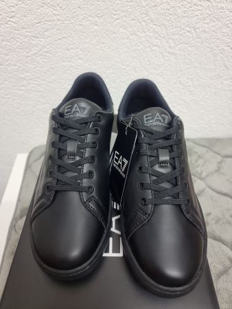 EA7 Emporio Armani Sneaker low - triple black Gr. 36 NEU