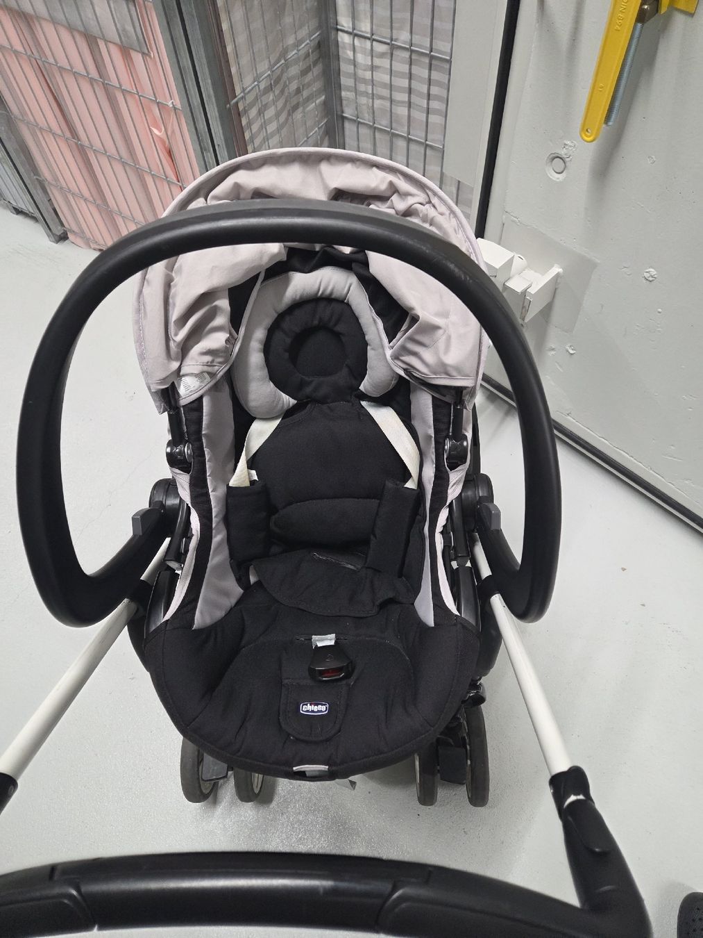 Chicco Kinderwagen: Chicco Kinderwagen/Kindersitz Set – Gebraucht aus Liestal von kay_jzx8 7
