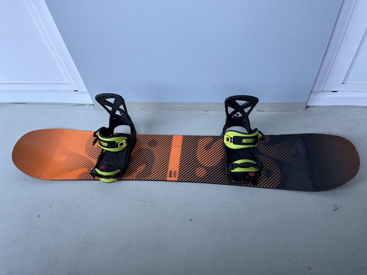 Board: Snowboard YES The Jackpot 154cm inkl. Bindung – Usato da Horgen venduto da pupcia01 2