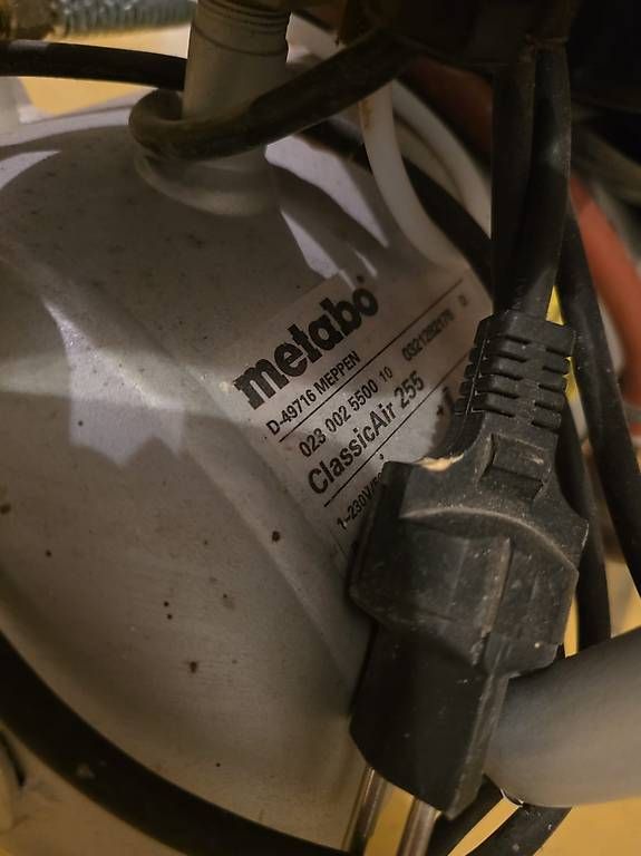 Compressori: Kompressor Metabo Classic Air 255 – Usato da Wilen b. Wollerau venduto da Karin1985 2