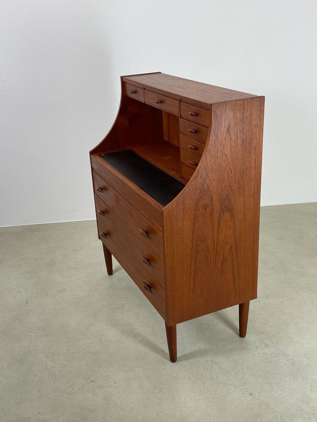 Schreibtische: Danish Teak Sekretär MidCentury 60s – Gebraucht aus Basel von MidMod20C 2