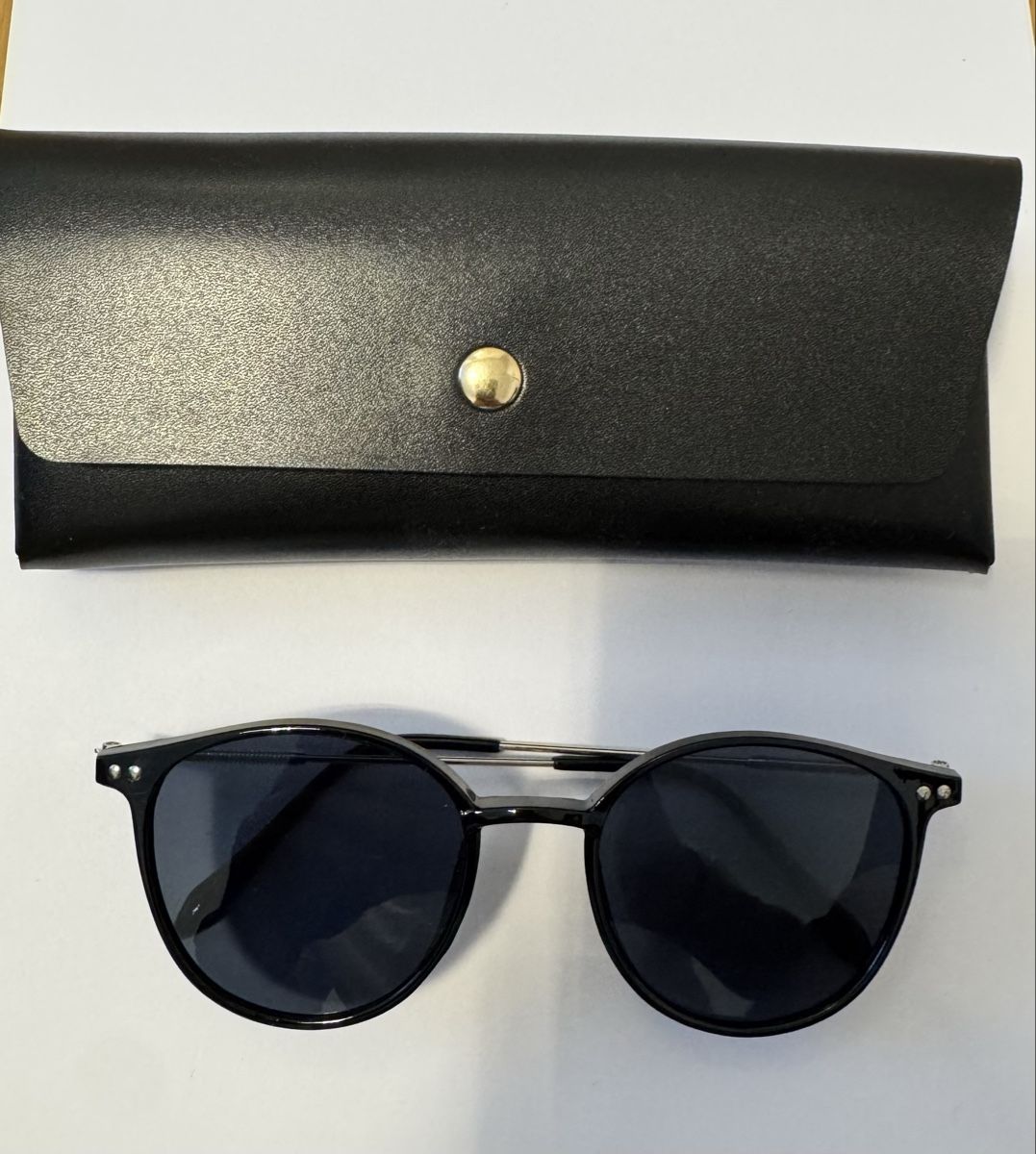 Occhiali & Lenti: Sonnenbrille inkl. Cover – Nuovo (secondo la descrizione) da Volketswil venduto da Leoo.