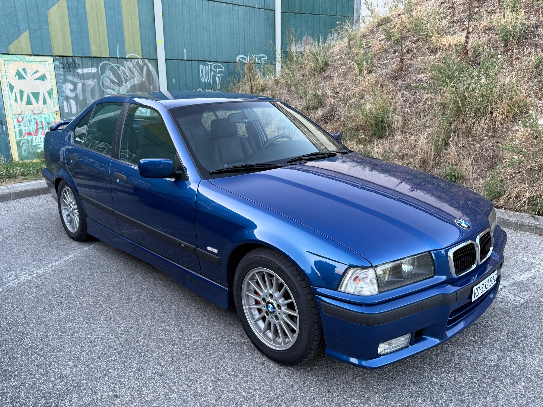 BMW Autos: BMW 328i E36 Sport Edition – Gebraucht aus Genève von Veloce_SARL