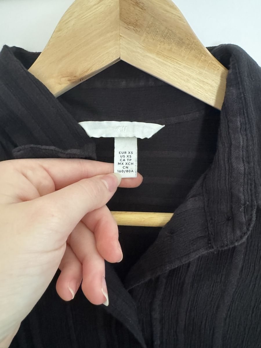 H&M Blusen: Schwarzes H&M Hemd Gr. XS – Neu (gemäss Beschreibung) aus St. Gallen von mic_y2tq 1