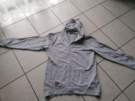 Neuwertige Sweatjacke Gr L