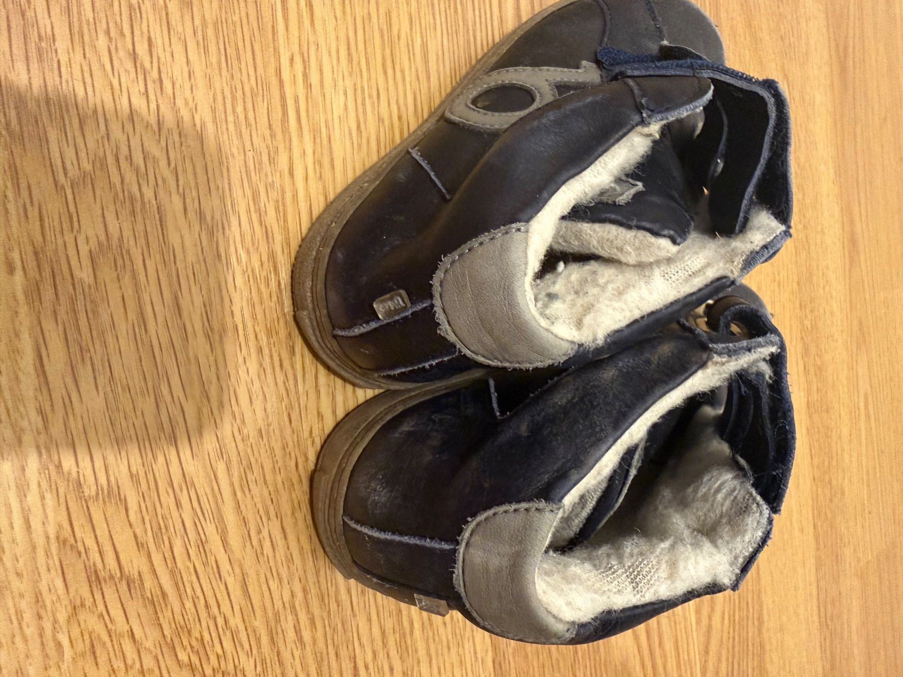 Schuhe für Jungen: Woll Schuh Kind 32 – Gebraucht aus Kloten von jas_8lhy