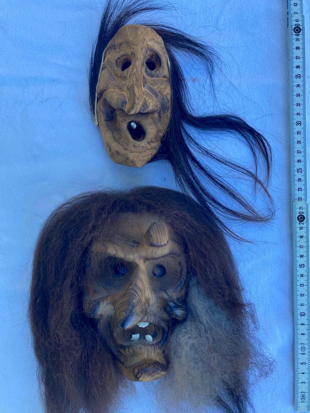 Maschere: Sammlung Lötschen- und Binntaler Holzmasken – Usato da Gelterkinden venduto da Busfreak 4