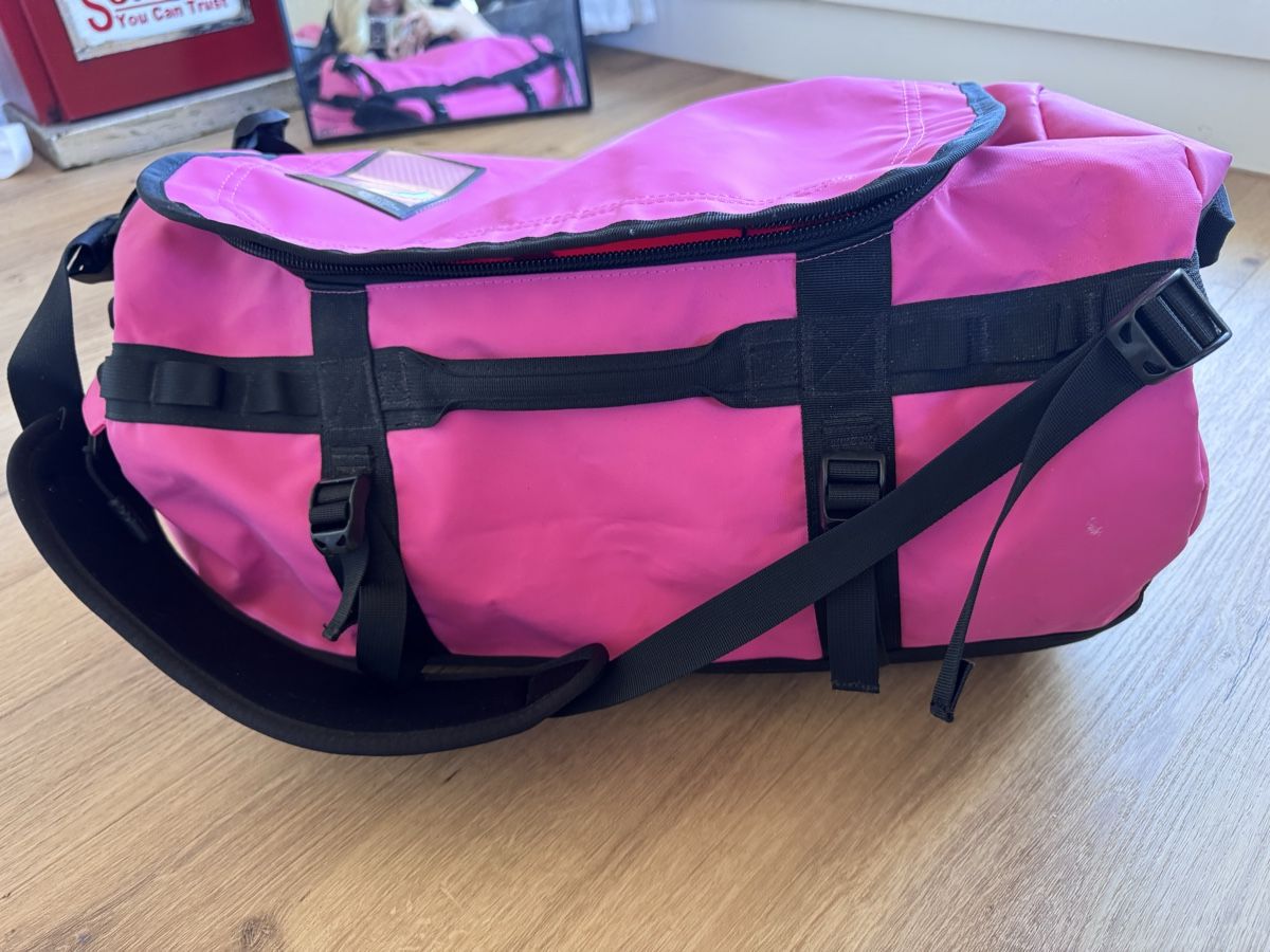 North Face Taschen: The North Face Tasche – Gebraucht aus Schwarzenbach LU von sliin420 1