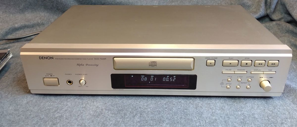 Denon Lettore multimediale & Streamer: Denon DCD 755AR CD Player  Champagner – Usato da Trimbach venduto da ELITA-5