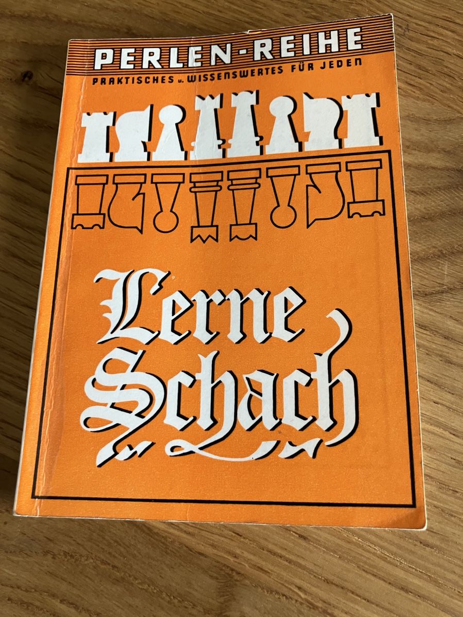 Livres: Lerne Schach altes Büchlein – D'occasion à Biglen par Maci2005