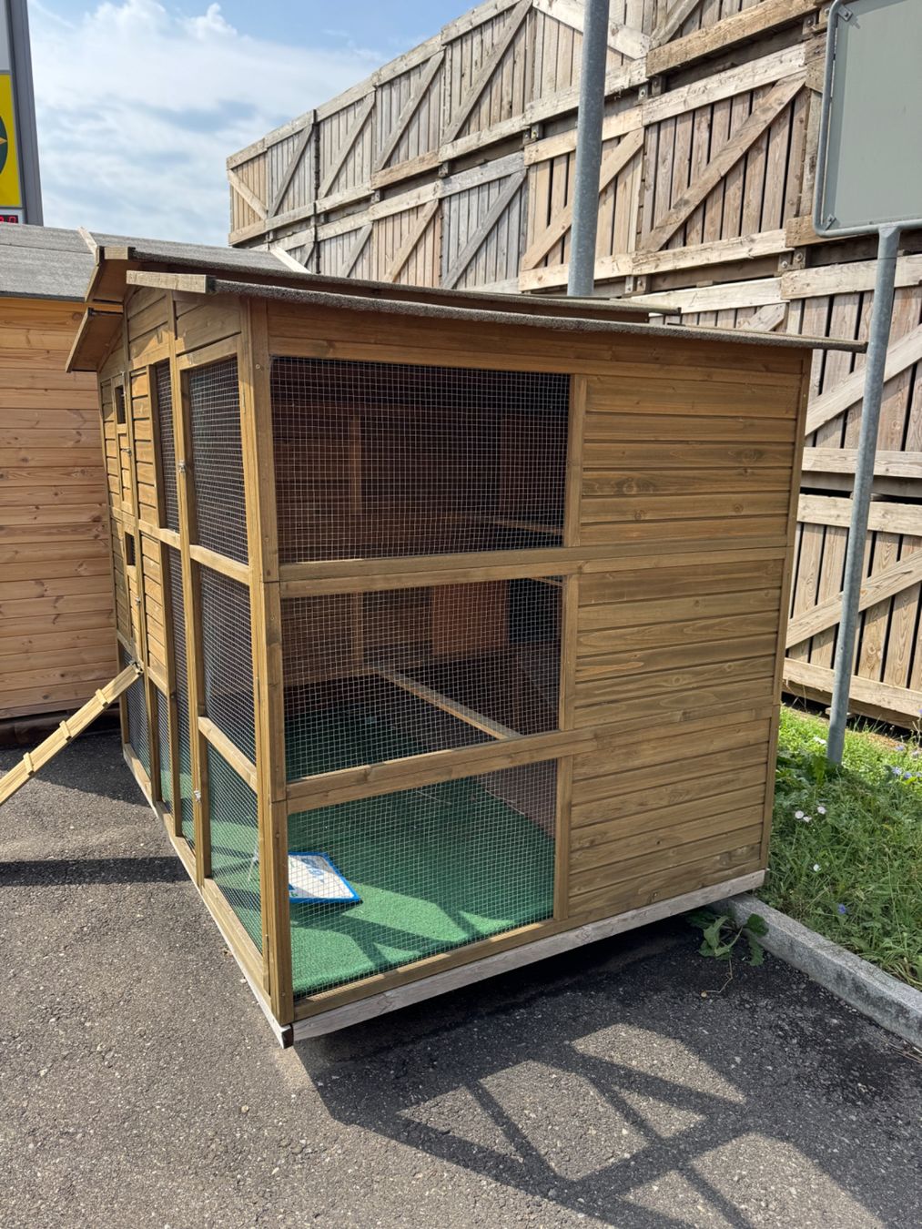 Cages, transport & sécurité: Hühnrstall Landi – Neuf avec emballage d'origine à Marthalen par Chuegi1 1