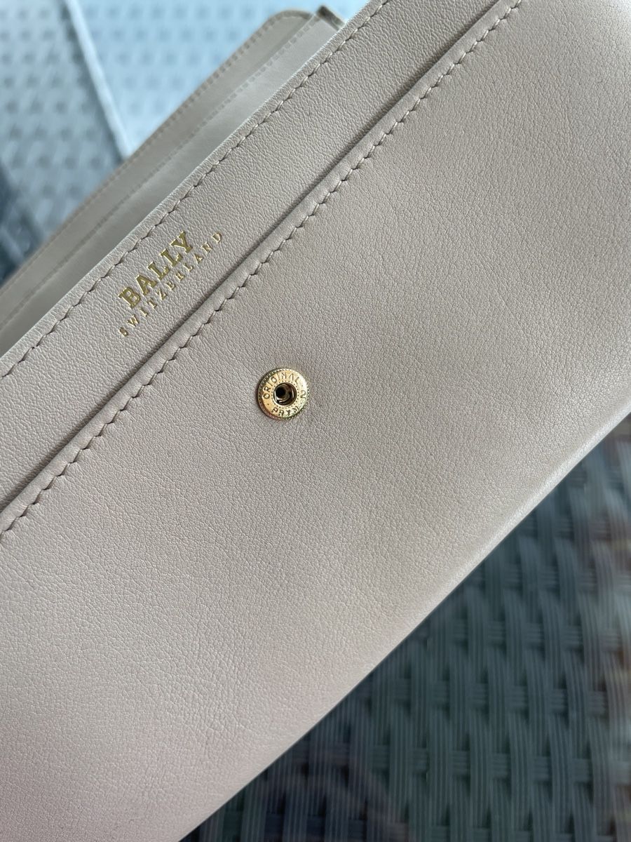 Bally Portamonete: Bally Portemonnaie Pythonoptik beige braun Damen – Nuovo (secondo la descrizione) da Zunzgen venduto da mel_y6w2 4